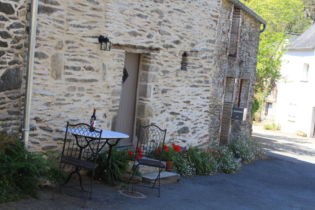 "Number 26" Town House Rochefort-en-Terre Exterior foto